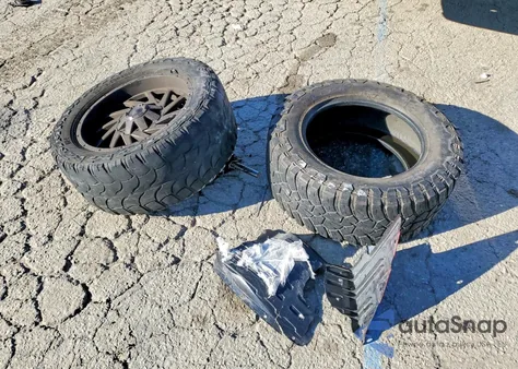 2005 Dodge Ram 1500 St z USA, uszkodzony, nr VIN 1D7HA16K15J569705